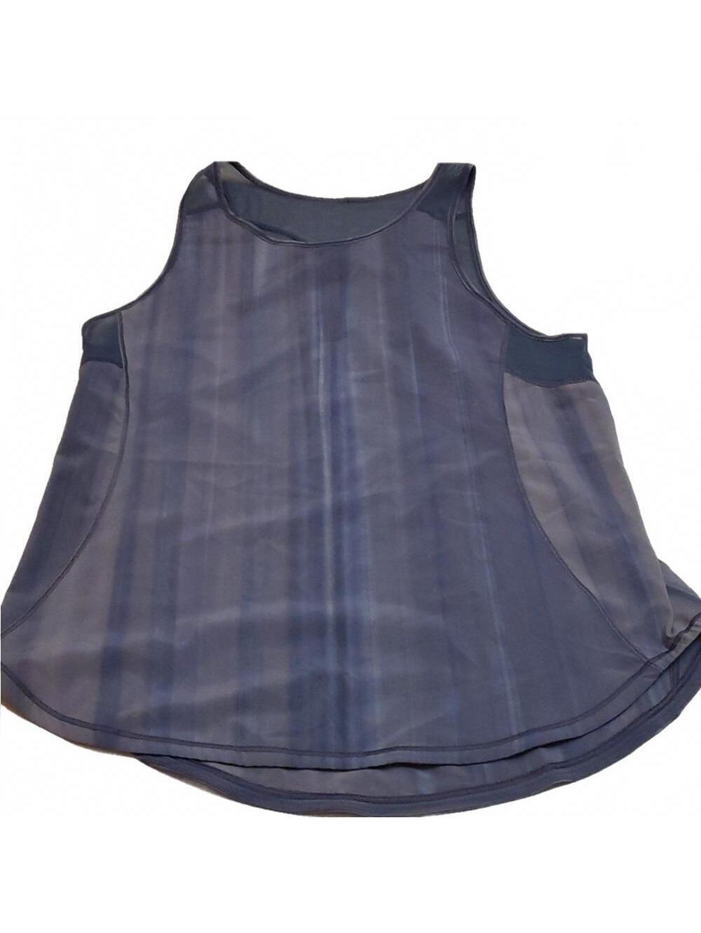 #347 Lululemon tank approximate size 6 t791